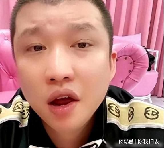 网红疯了,网红疯狂现象背后的社会心理解析